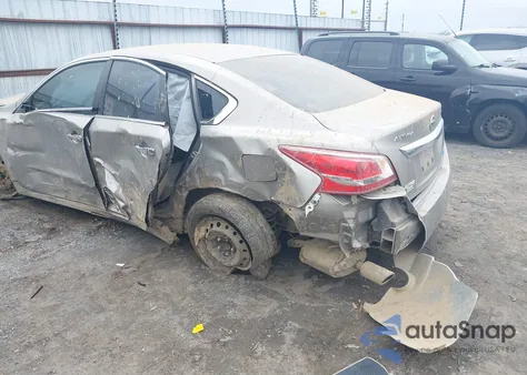 2013 Nissan Altima 2.5 S z USA, uszkodzony, nr VIN 1N4AL3AP5DN414639